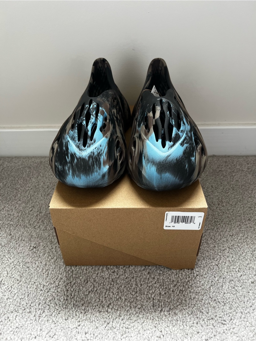 Adidas Yeezy Foam RNNR MX Cinder - Picture 6 of 7